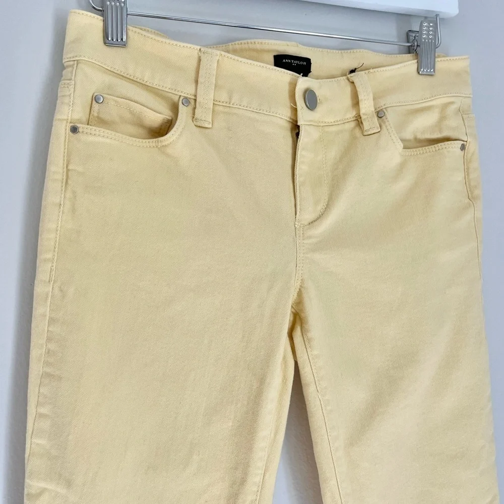 Ann Taylor Factory Women’s Modern Skinny Mid Rise Pants‎ Yellow Size 0